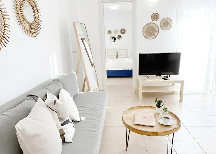 Apartament Patmos Sunshine - Just A 5-minute Walk From Square And The Port Skala