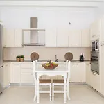 Apartment Patmos Sunshine - Quiet Stay, 5-min Walk To Centre Skala (Patmos)