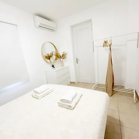 Patmos Sunshine - 5 Minutes Walk From Square Of Appartement