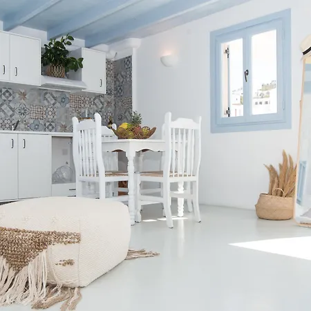 Patmos Sunshine - Just A 5-minute Walk From Square And The Port Skala