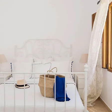 Patmos Sunshine - Quiet Stay, 5-min Walk To Square Lägenhet